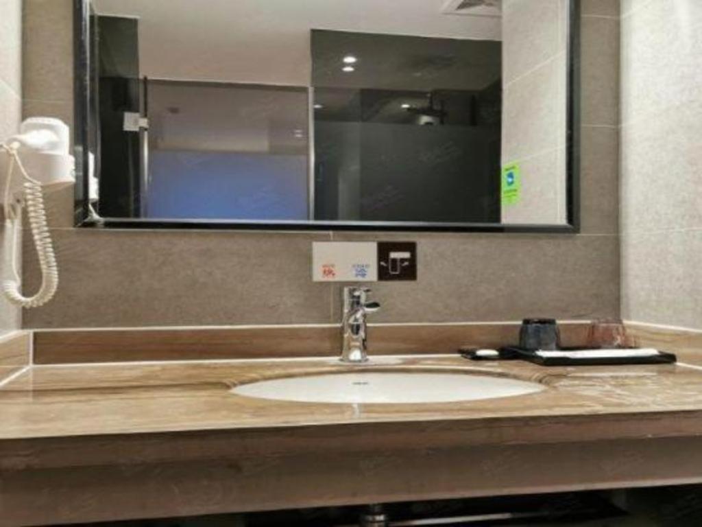 T Social Hotel Guangzhou Railway Station Branch Exterior photo