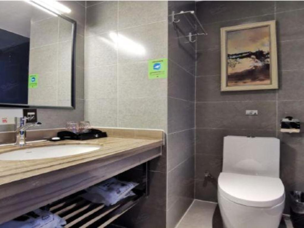 T Social Hotel Guangzhou Railway Station Branch Exterior photo