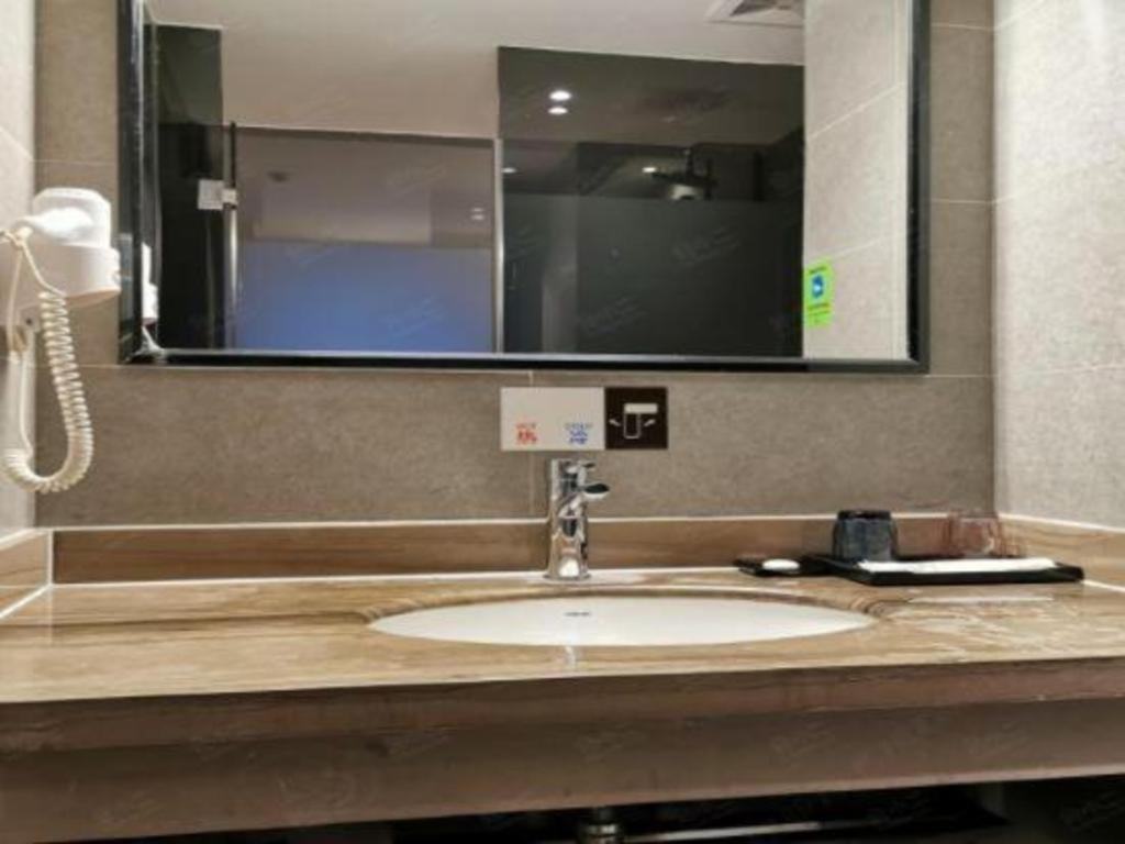 T Social Hotel Guangzhou Railway Station Branch Exterior photo